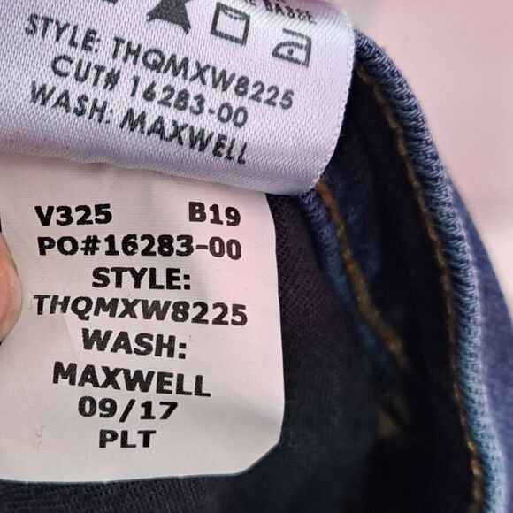 JOES JEANS Maxwell size 32”W x 32”L Medium Dark Denim - Picture 7 of 7